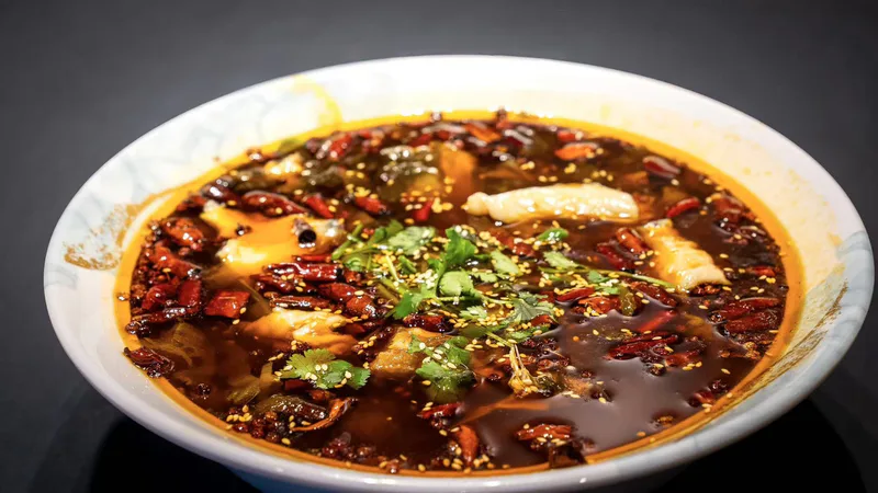 Fischfilet in Sichuan-Pfeffer-Chili-Sauce